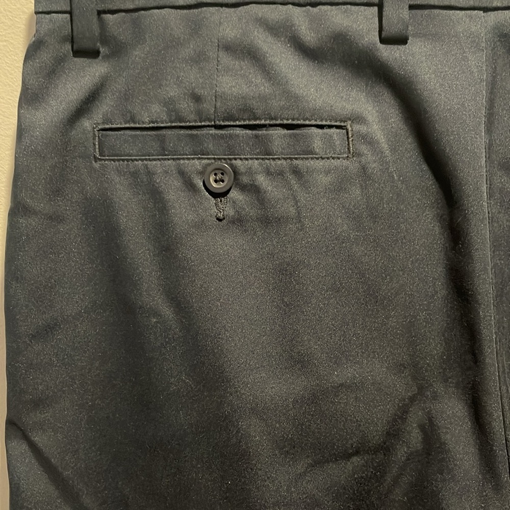 Amazon Essentials Men's Classic-Fit Stretch Golf Pants - Picture 5 of 8